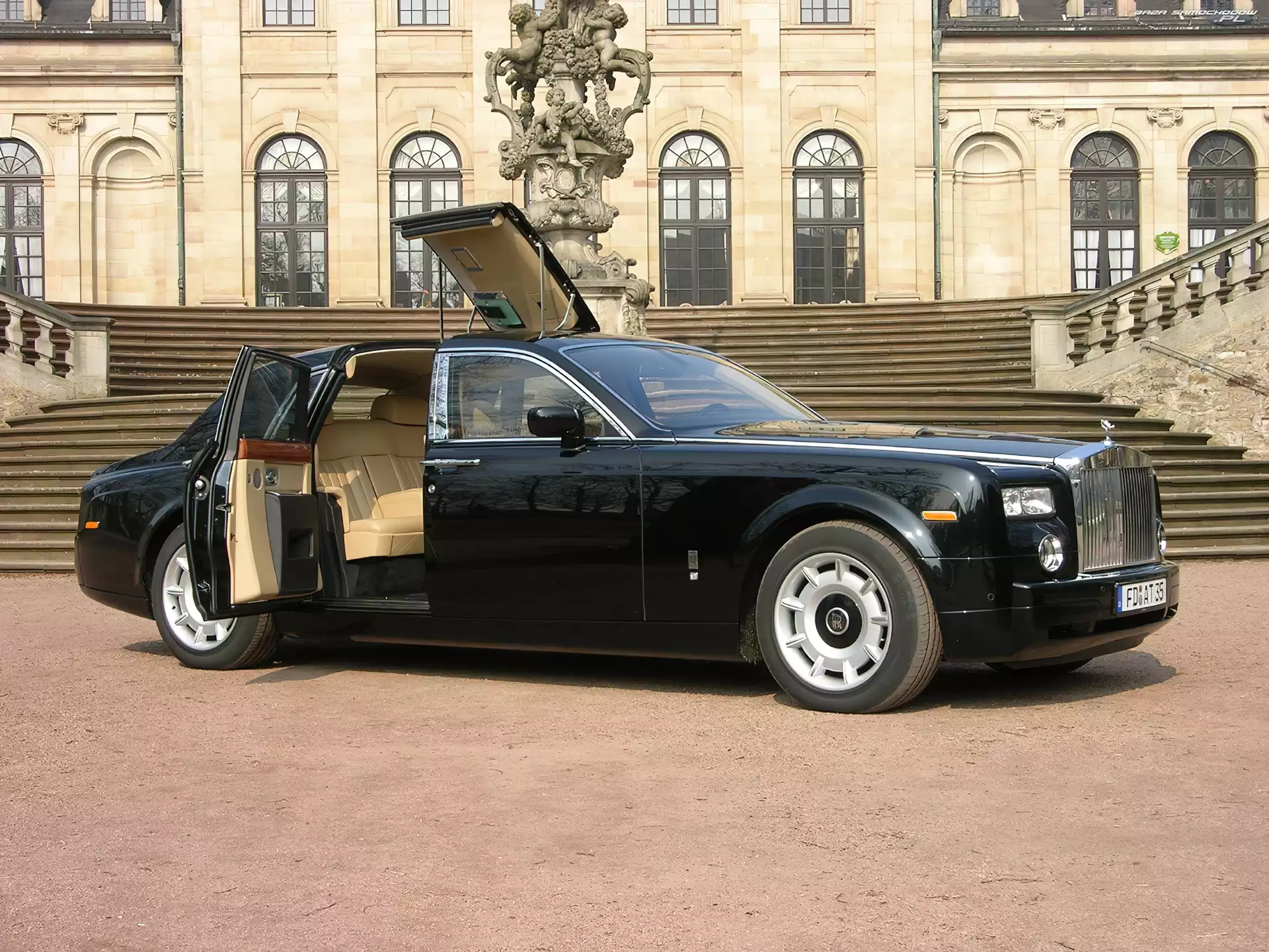 Wnętrze, Rolls-Royce Phantom, Kremowe