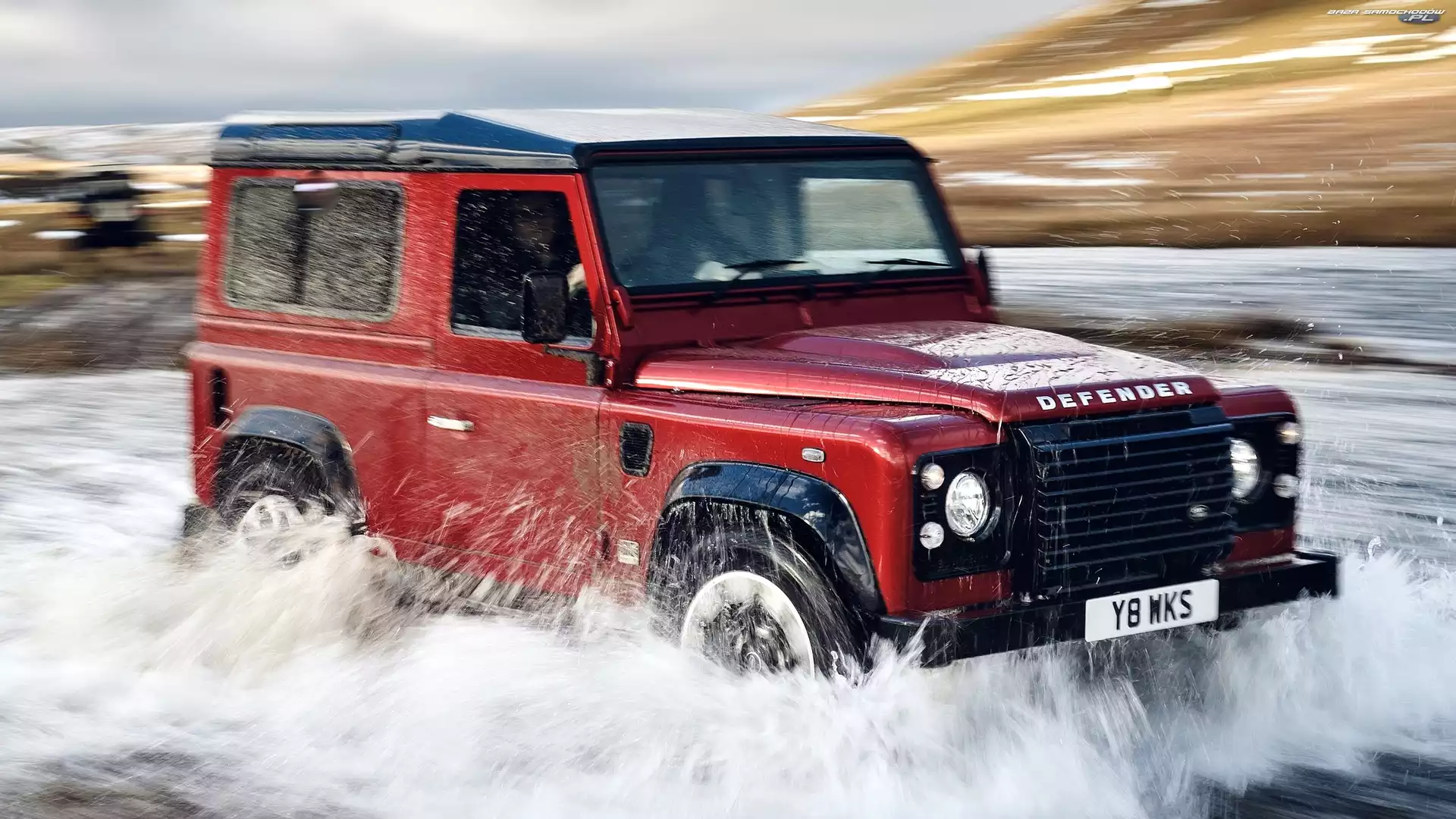 2018, Woda, Land Rover Defender Works V8, Rozbryzgująca
