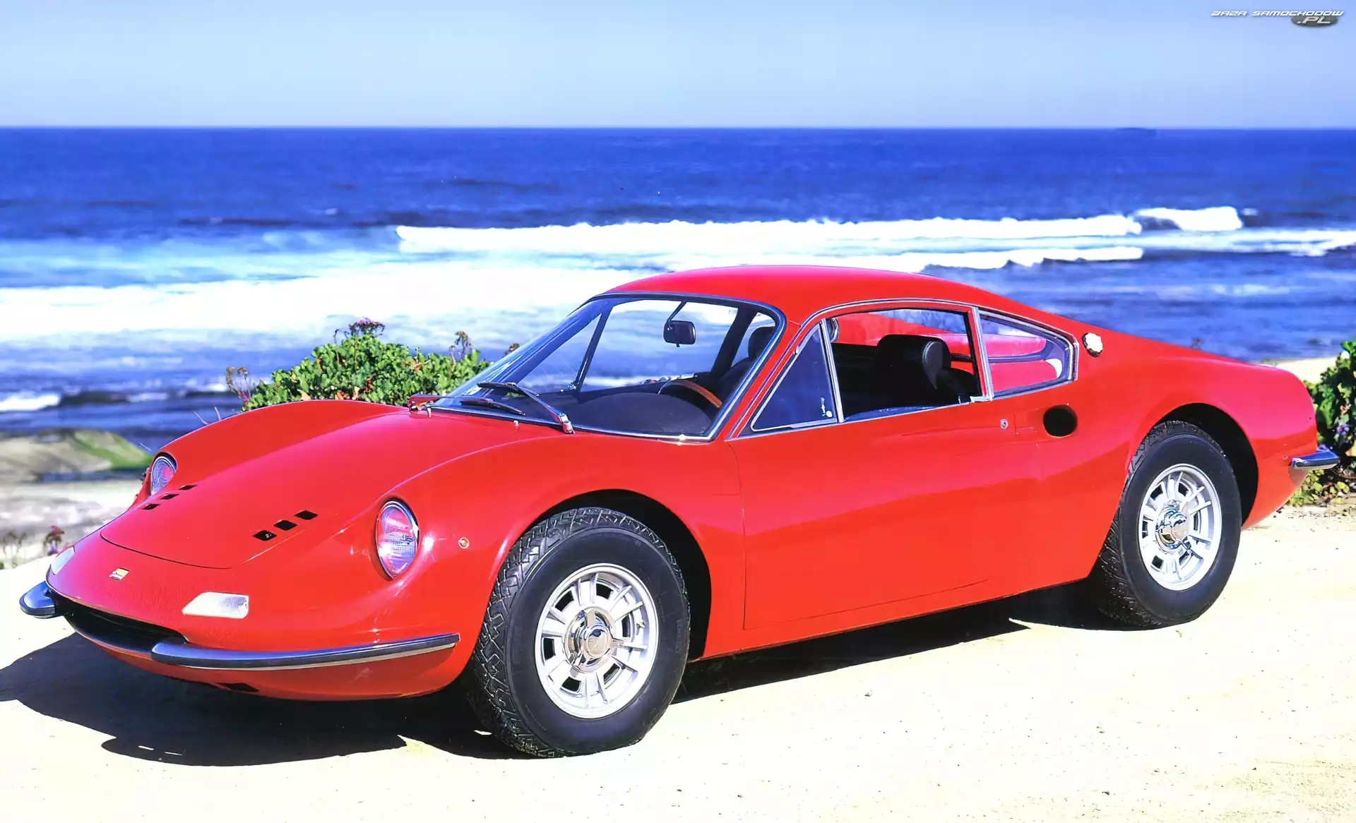 Wybrzeże, Ferrari Dino, Plaża