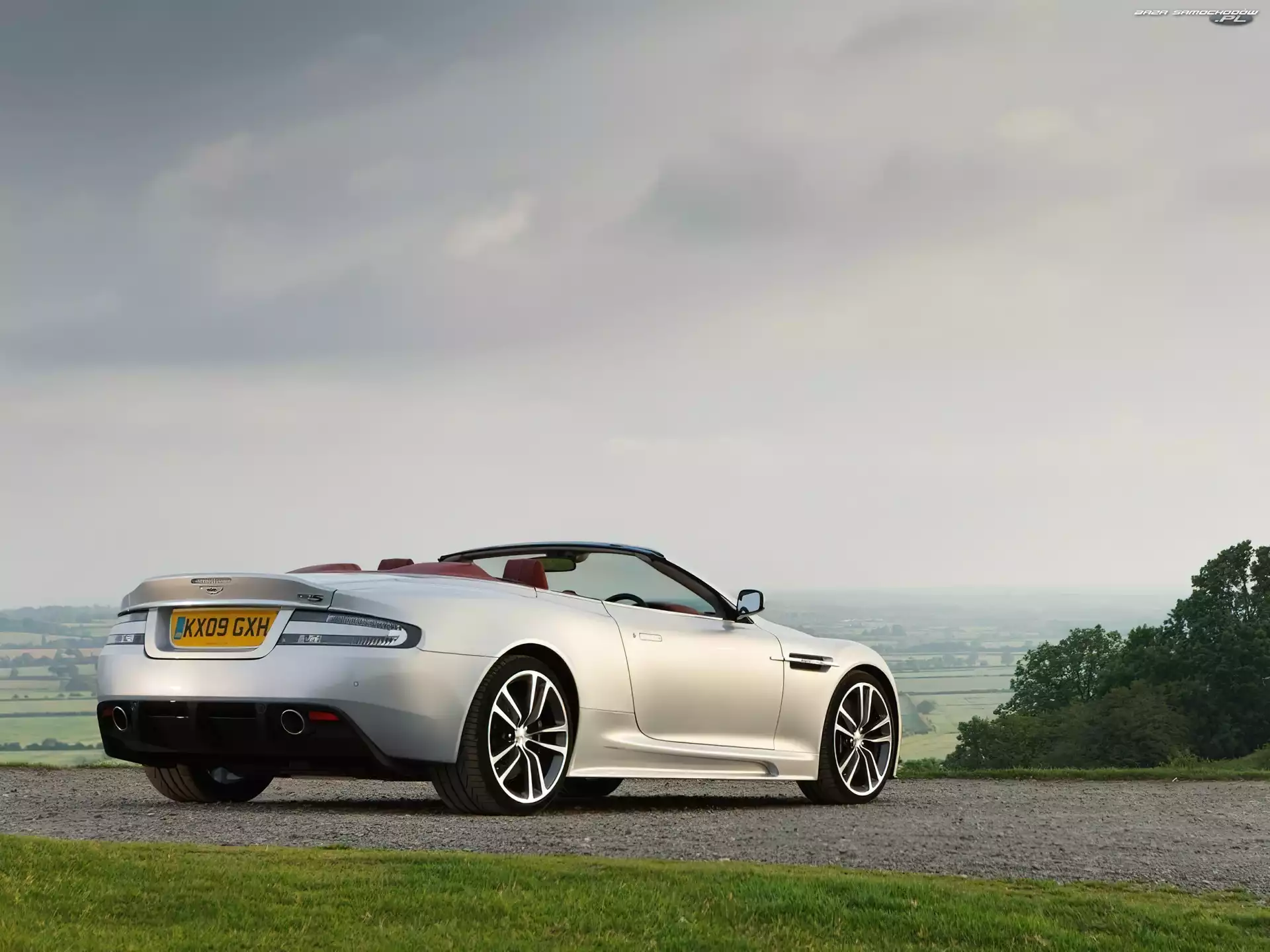 Wydechowy, Aston Martin DBS Volante, Układ