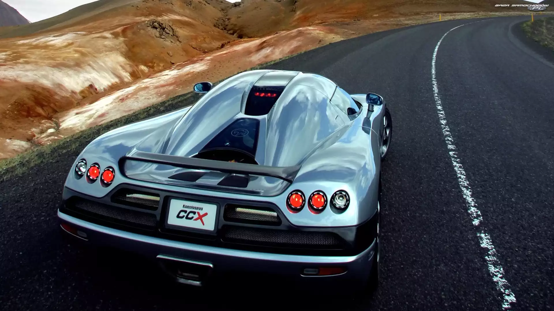 Wzgórza, Koenigsegg CCX, Droga