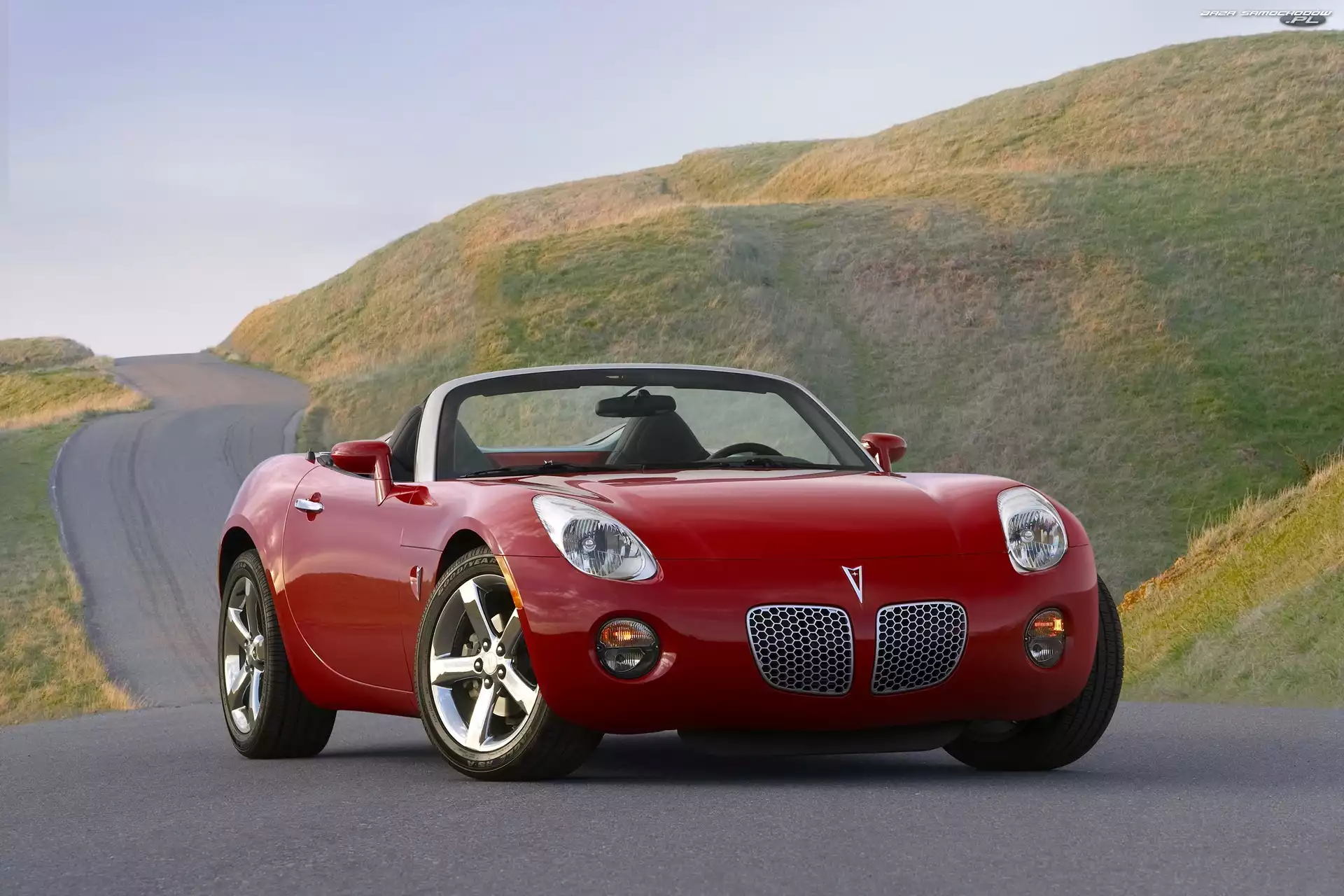 Wzgórza, Pontiac Solstice, Droga