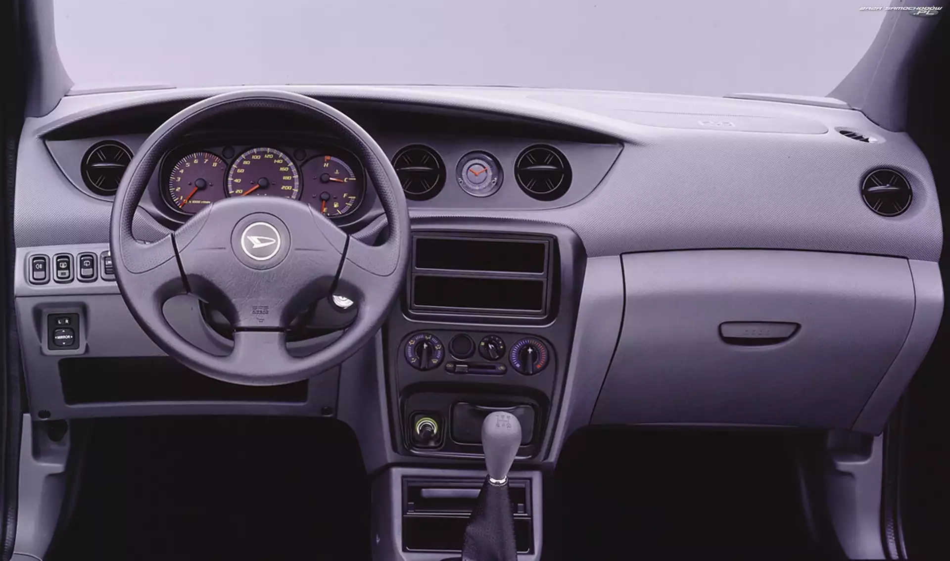 Daihatsu YRV, Wnętrze