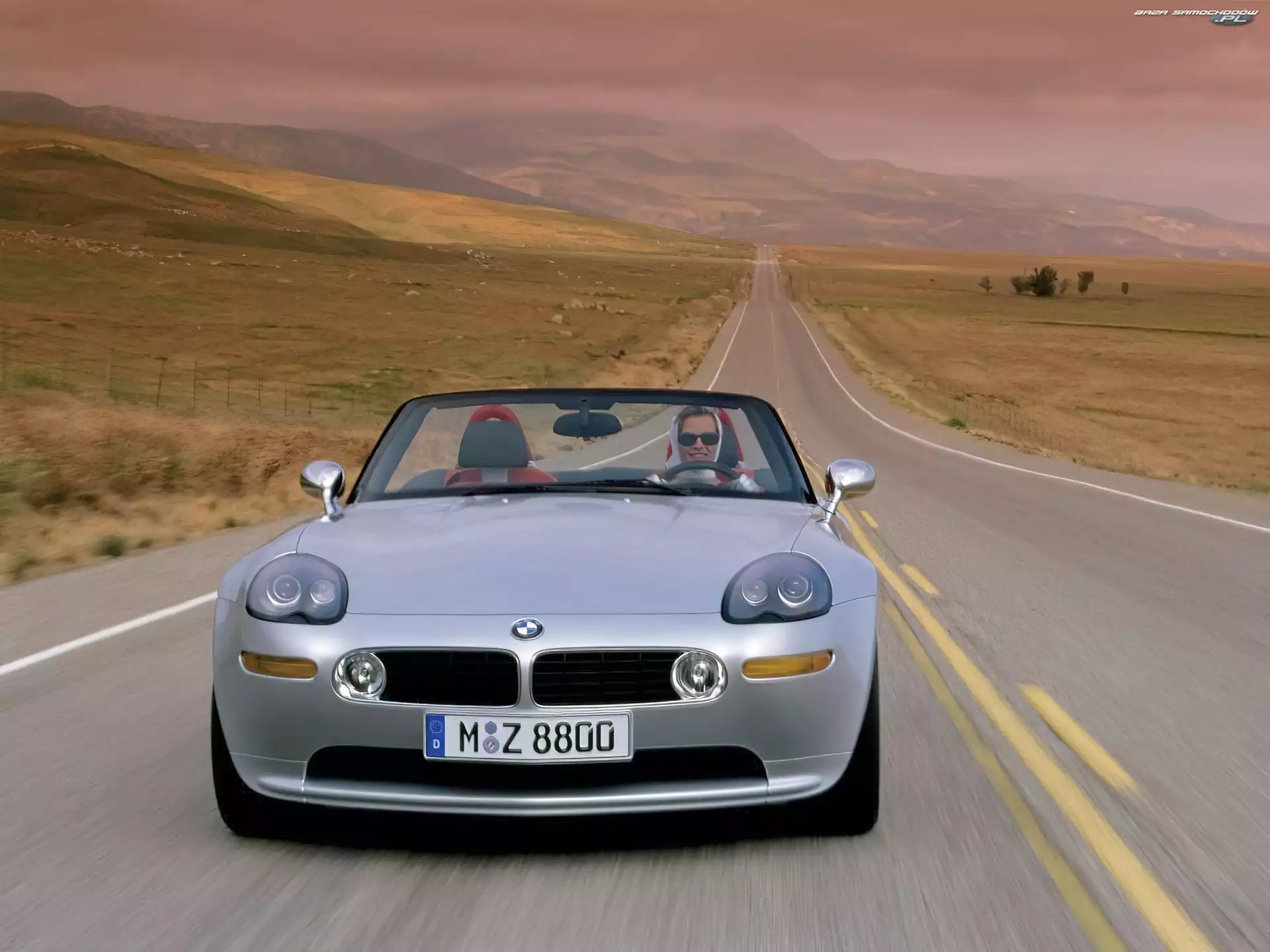 Ulica, BMW Z8