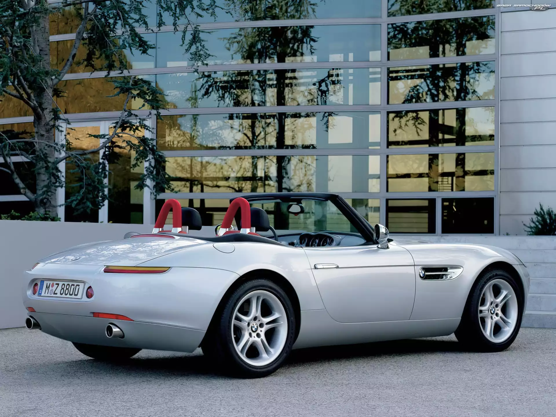 Roadster, Z8