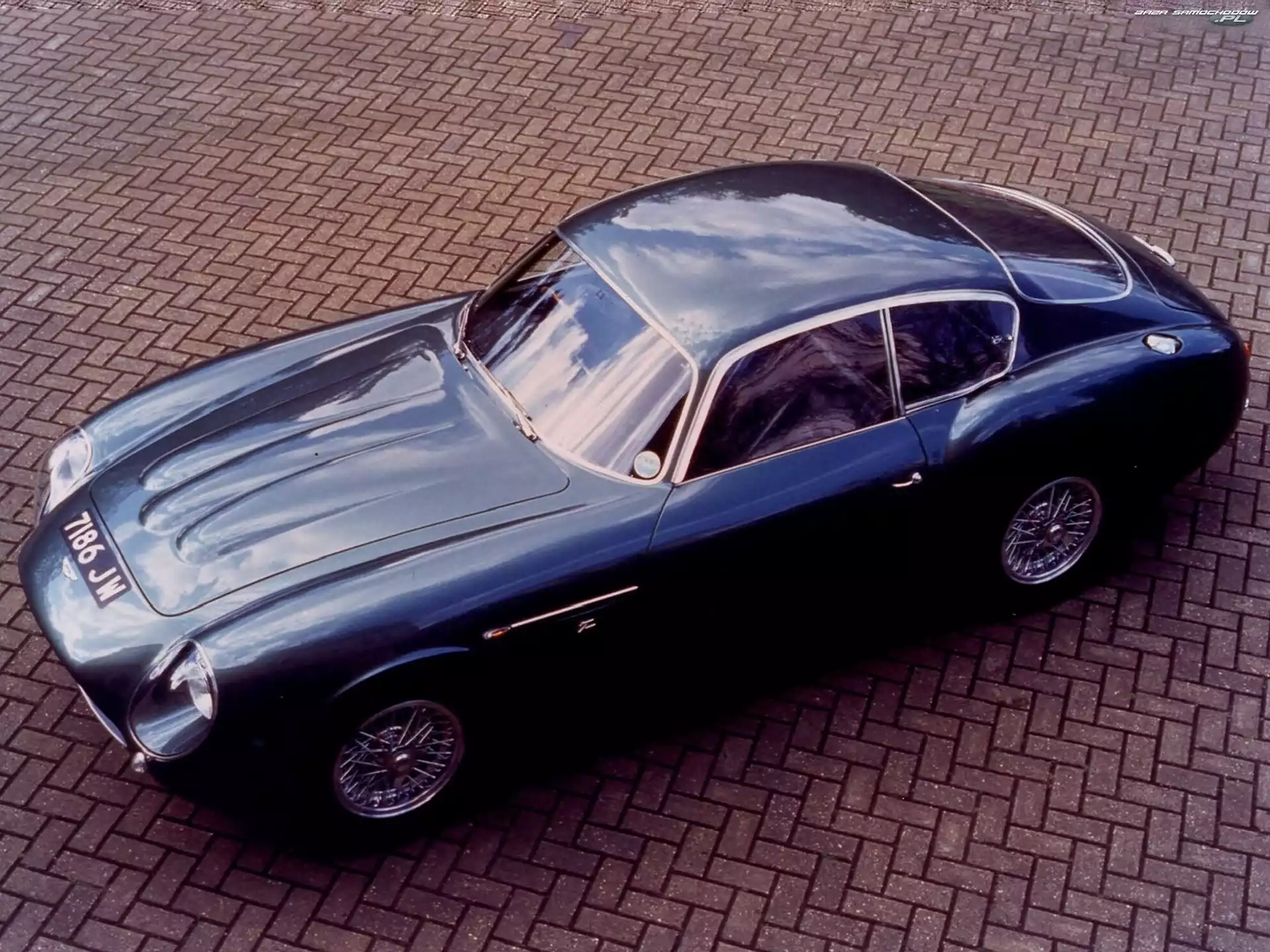 Zabytek, Niebieski, Aston Martin DB4