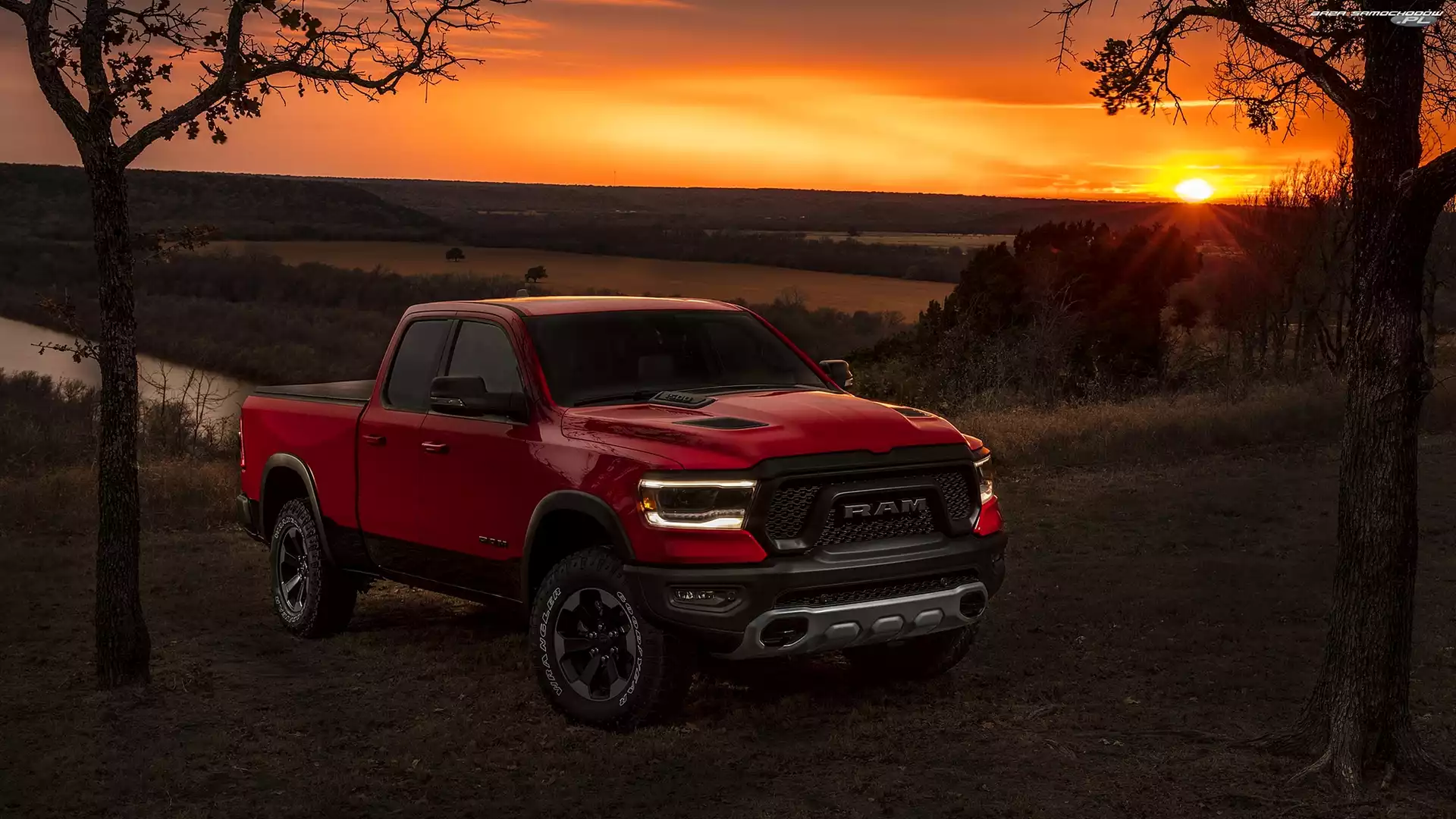 Zachód Słońca, Dodge Ram 1500, 2019