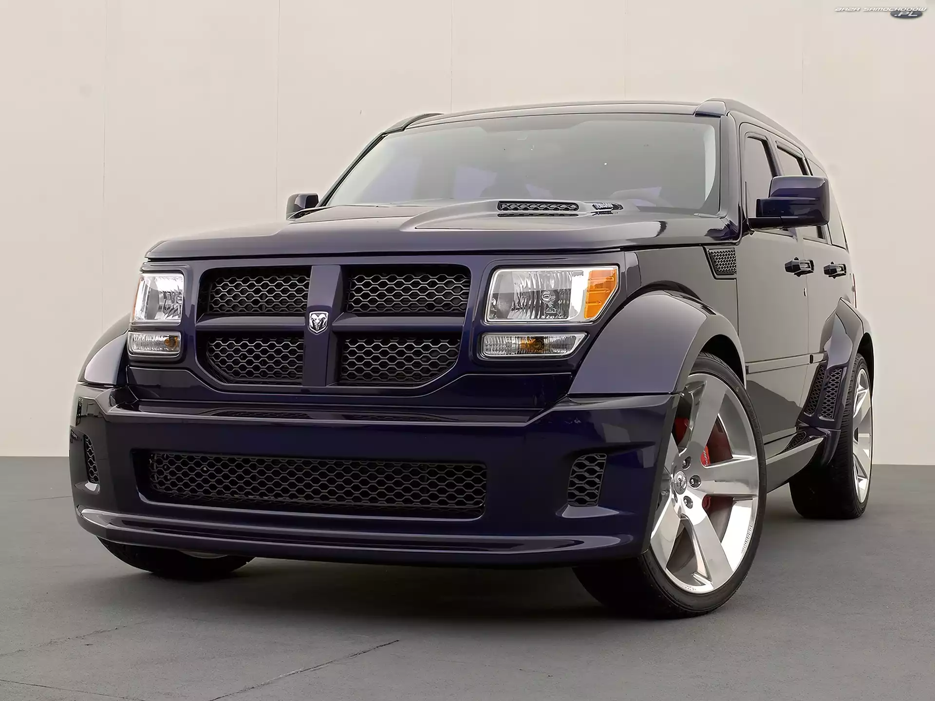 Zaciski, Dodge Nitro, Czerwone