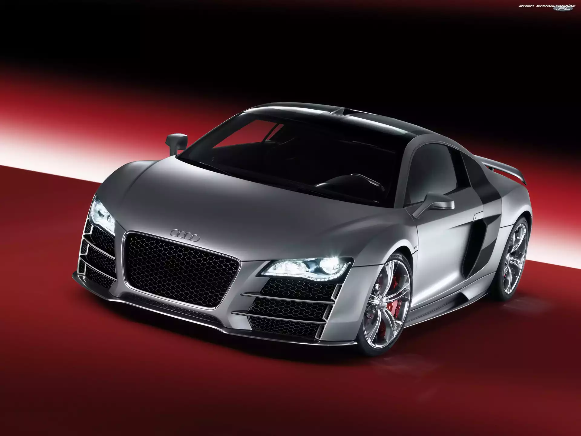Zaciski, Audi R8, Czerwone
