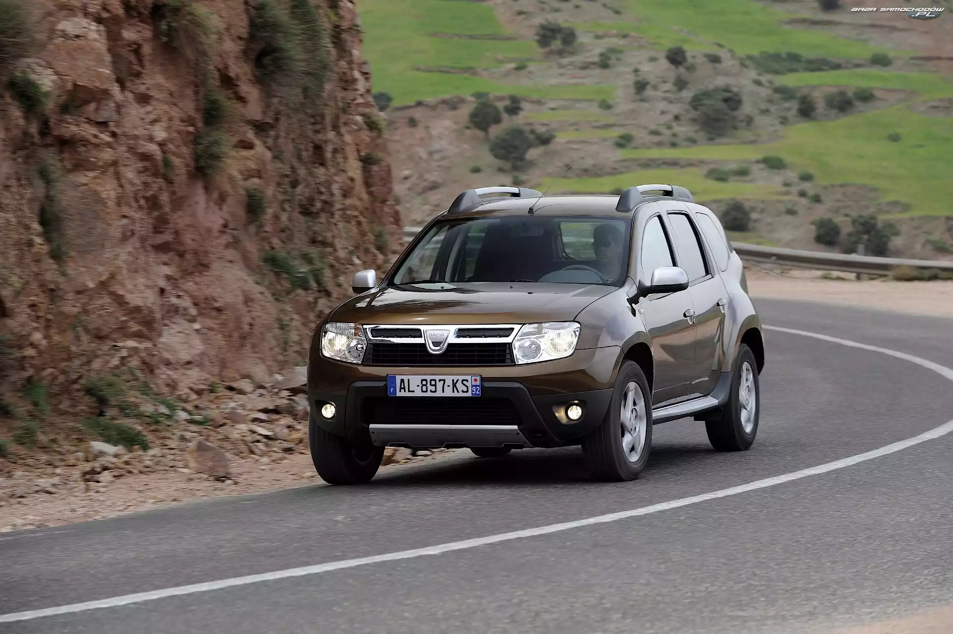 Zakręt, Brązowa, Dacia Duster