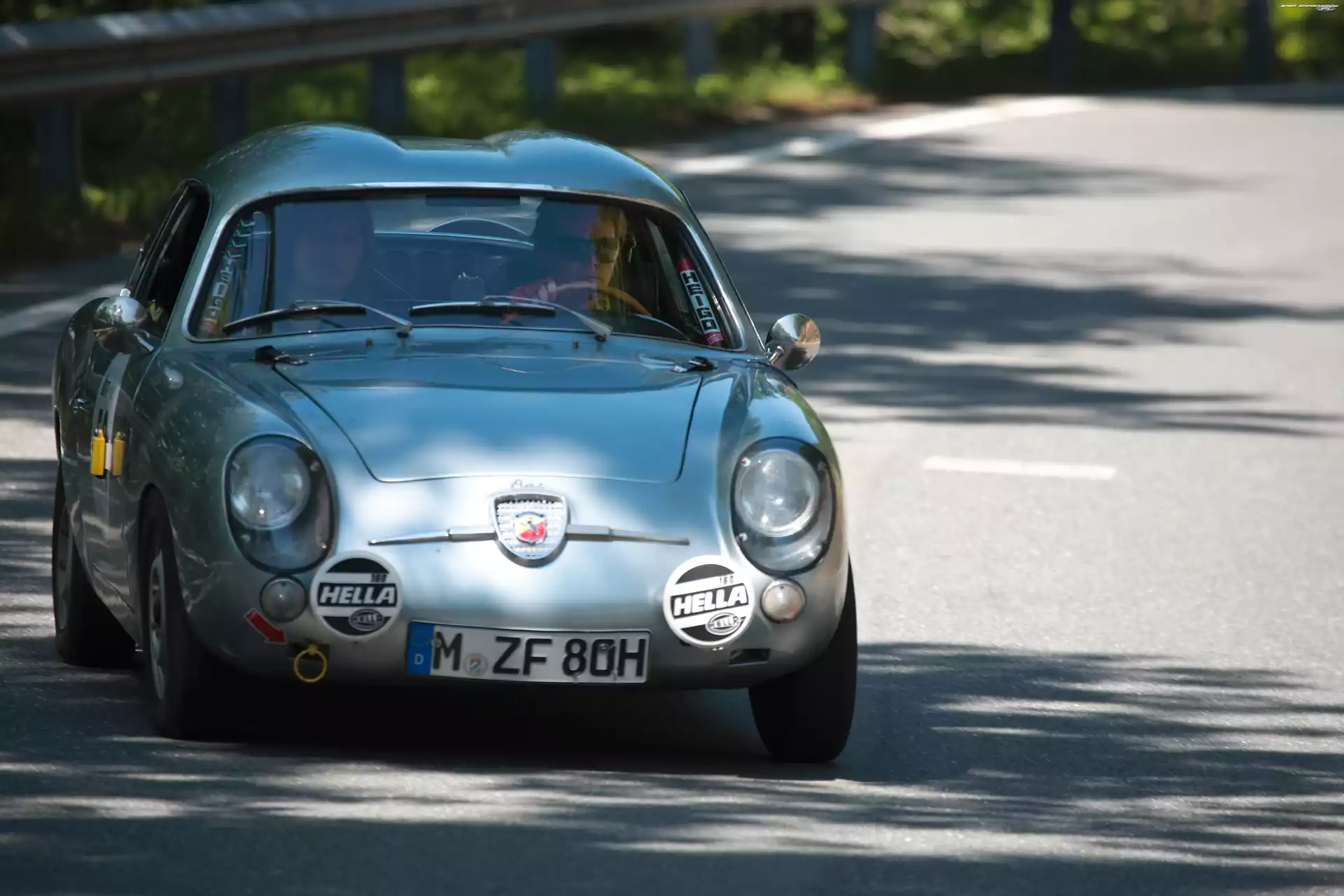 Zakręt, Hella, Abarth 500 Zagato, Halogeny