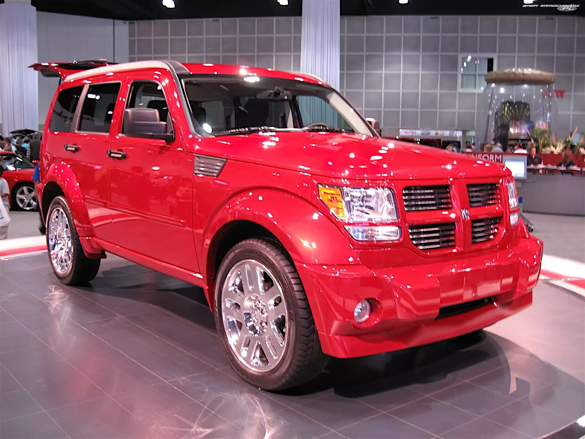 Zderzak, Prezentacja, Dodge Nitro