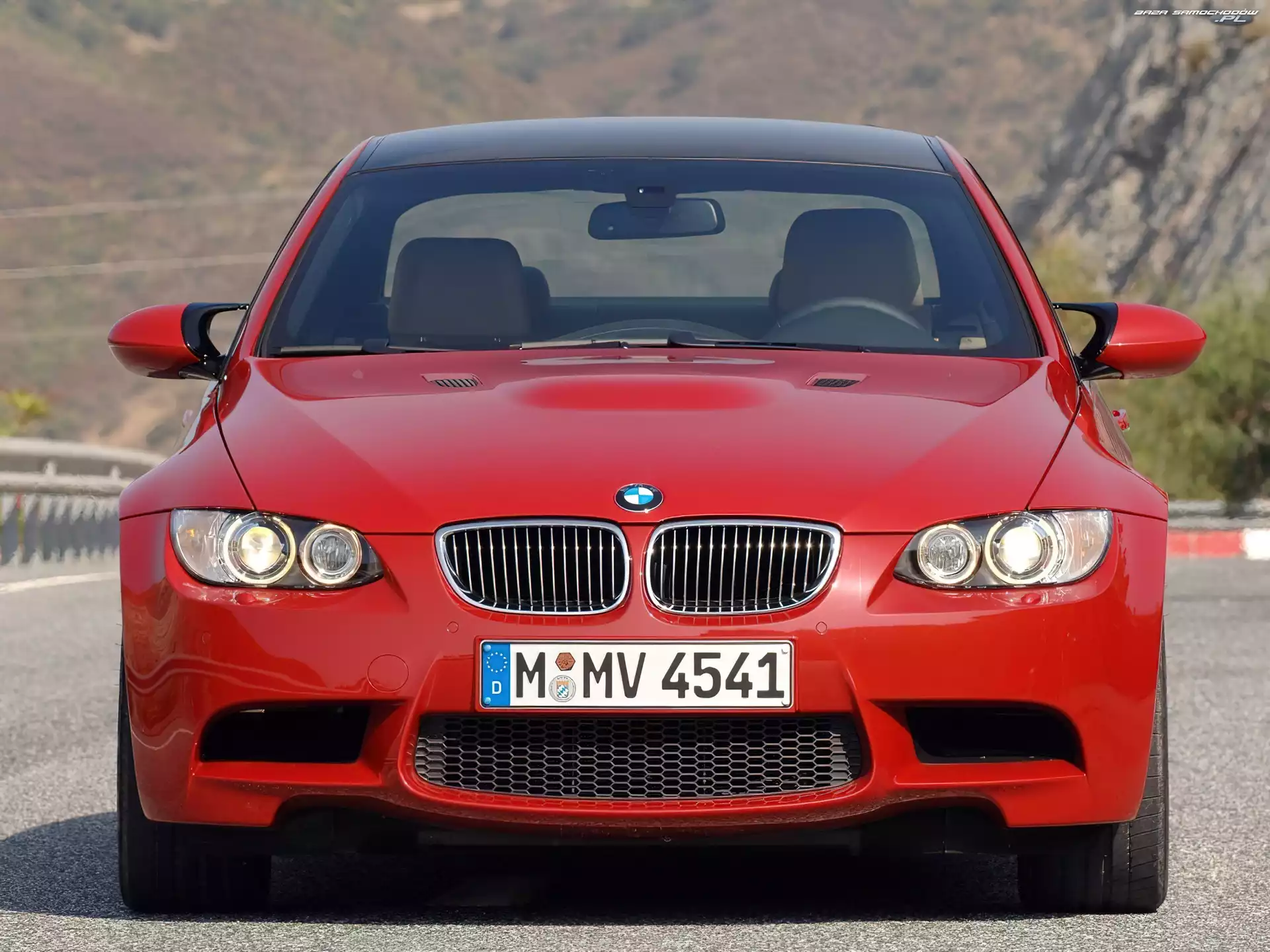 Zderzaka, BMW M3, Kratka