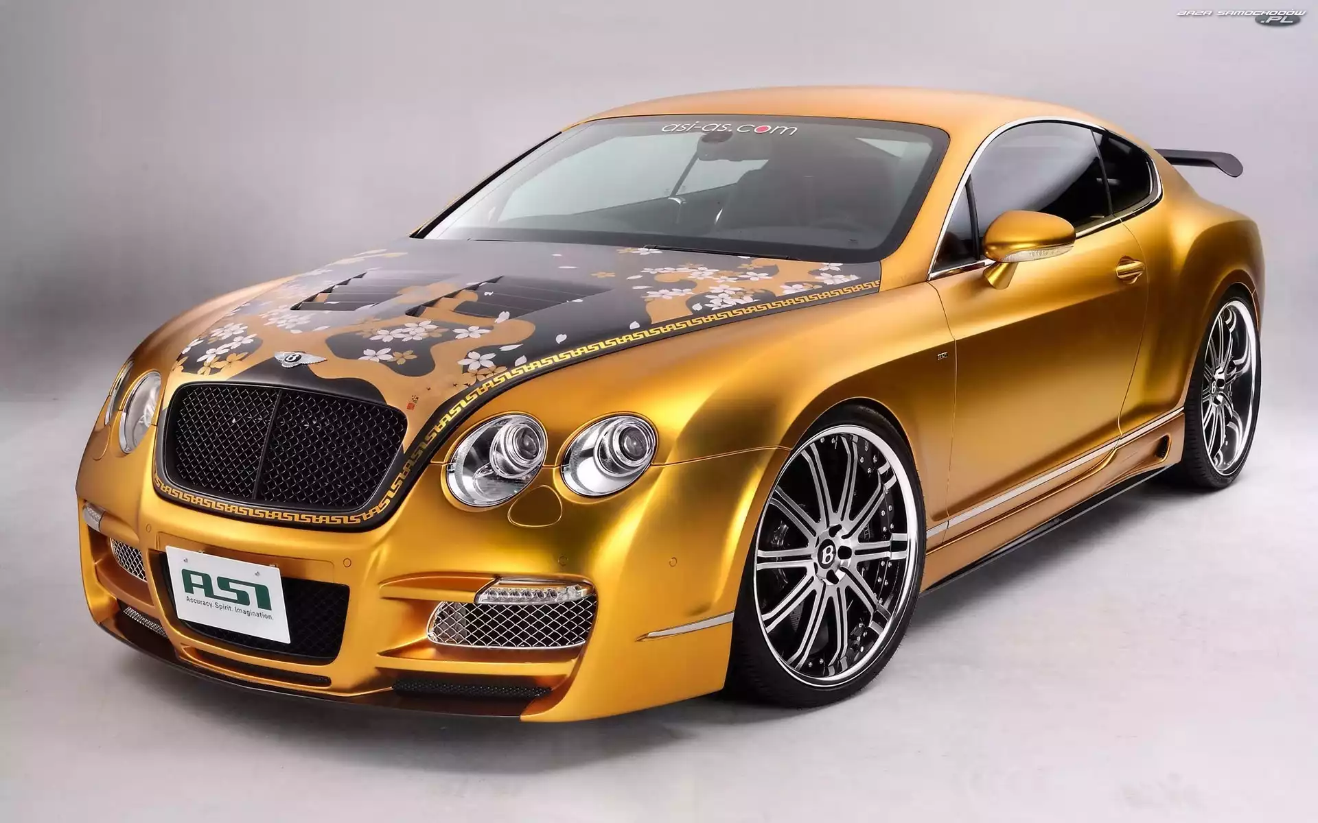 Bentley, Złote, Malowanie