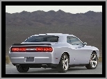 Biały, Dodge Challenger SRT8