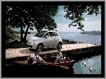 Fiat 500, Pomost, Jezioro, Turyści, Łódka