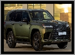 Overtrail, Lexus LX