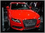 Salon, Audi A4 B8, Prezentacja