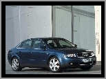 Sedan, Audi A4, B6